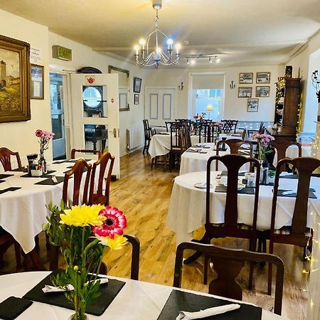 Newcastle Arms Hotel Колдстрім Екстер'єр фото
