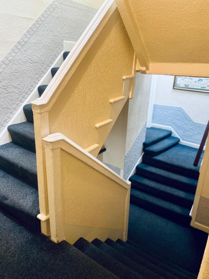 Newcastle Arms Hotel Колдстрім Екстер'єр фото