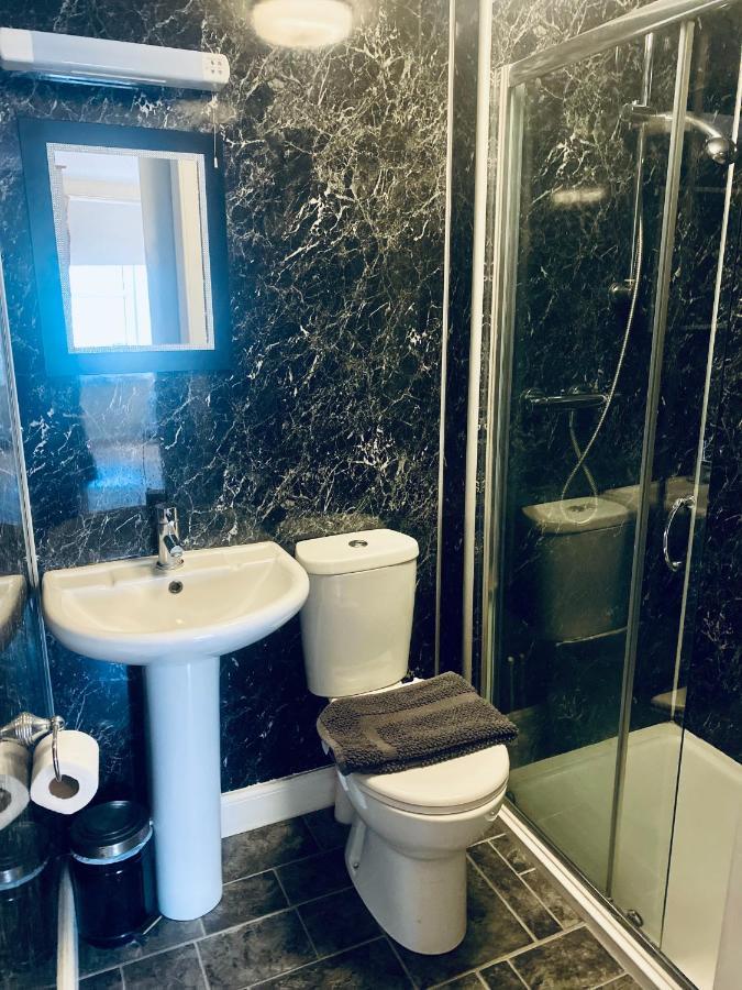 Newcastle Arms Hotel Колдстрім Екстер'єр фото