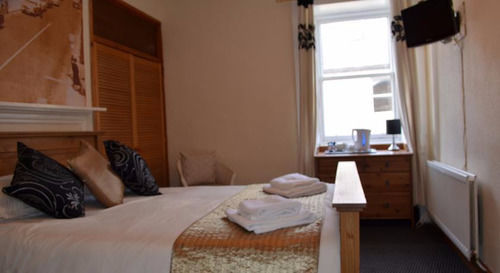 Newcastle Arms Hotel Колдстрім Екстер'єр фото